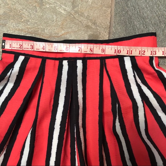 ❤️3 for $20❤️Vibrant Mini Skirt - Picture 3 of 5